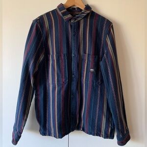 VANS Thick Shirt/Jacket w/ Pockets. 100% Cotton shell, polyester pockets